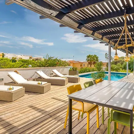 Elegant In With Harbour Views, Menorca Villa Cala Llonga (Menorca)