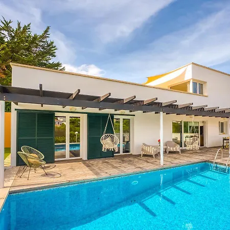 Elegant In With Harbour Views, Menorca Villa *