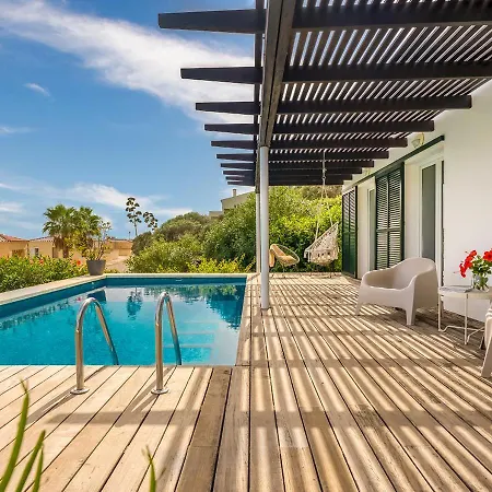 Elegant In With Harbour Views, Menorca Villa Cala Llonga (Menorca)