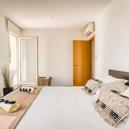 Villa Elegant In With Harbour Views, Menorca Cala Llonga (Menorca)