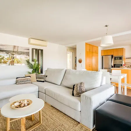 Elegant In With Harbour Views, Menorca Villa