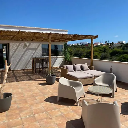 Elegant In With Harbour Views, Menorca Cala Llonga (Menorca)